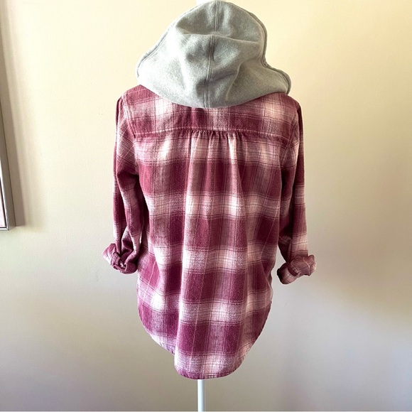 Women’s Lucky Brand flannel shirt with hoodie! Size S - Picture 5 of 7